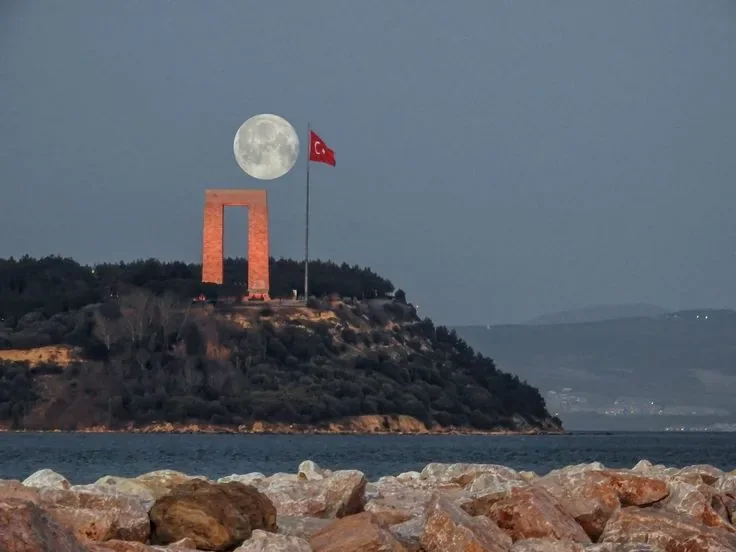 Şehitler Abidesi